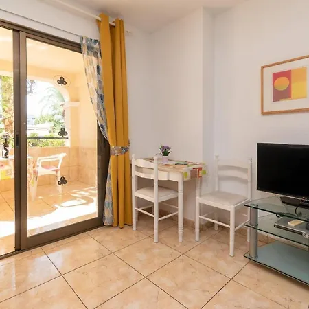 Cosy Communal Heated Pool *