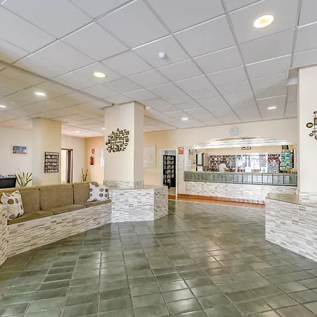Cosy Communal Heated Pool Apartament *