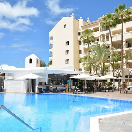 Cosy Communal Heated Pool 로스크리스티아노스