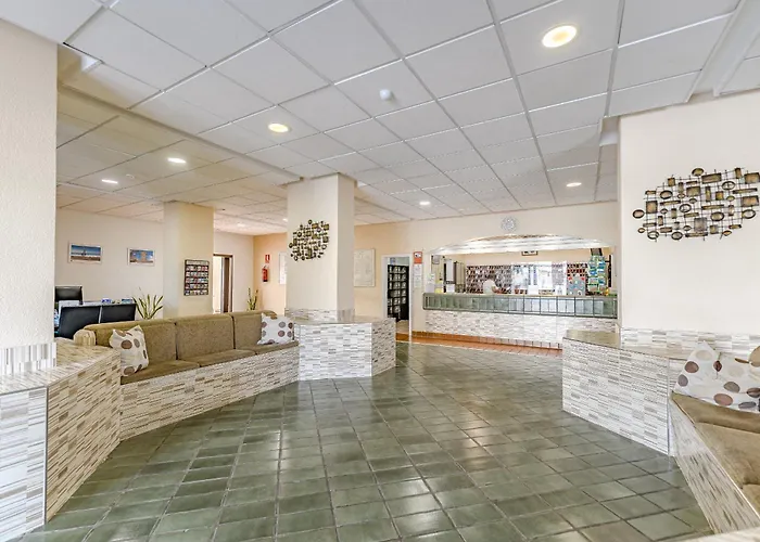 Cosy Communal Heated Pool Appartement *